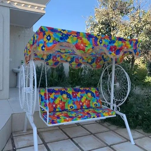 تولید مستقیم/صندلی تاب باغی طرح گلبرگی|مبلمان خانگی و میز عسلی|اندیشه, اندیشه فاز ۴|دیوار