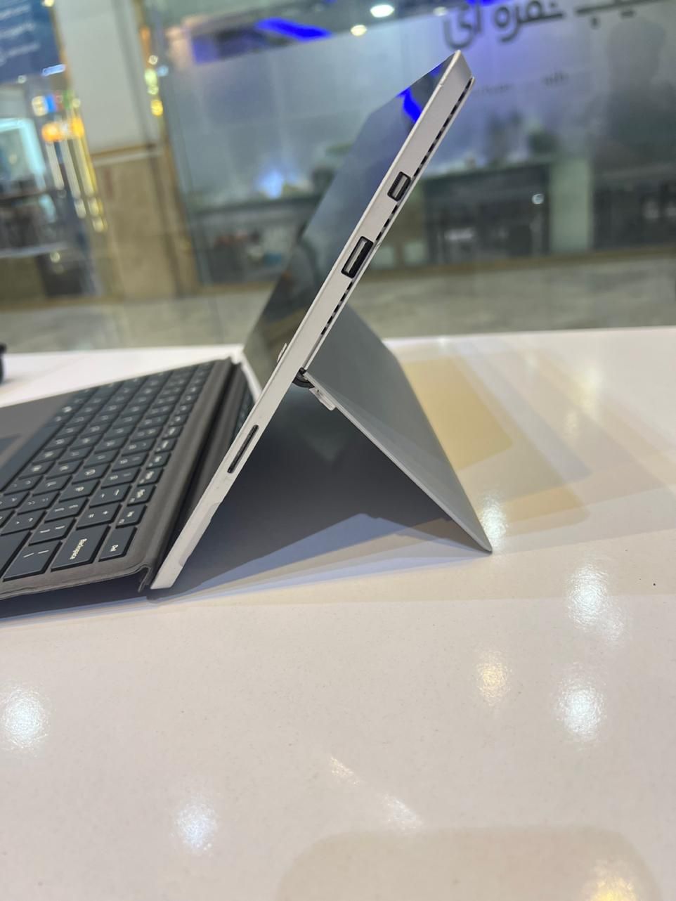 فروش لپتاپ سرفیس پرو 3 رم 8 گیگ ضمانتی|رایانه همراه|تهران, فردوسی|دیوار