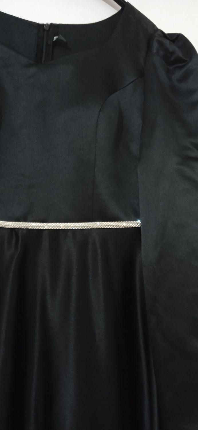 پیرهن مجلسی|لباس|خرمآباد, |دیوار