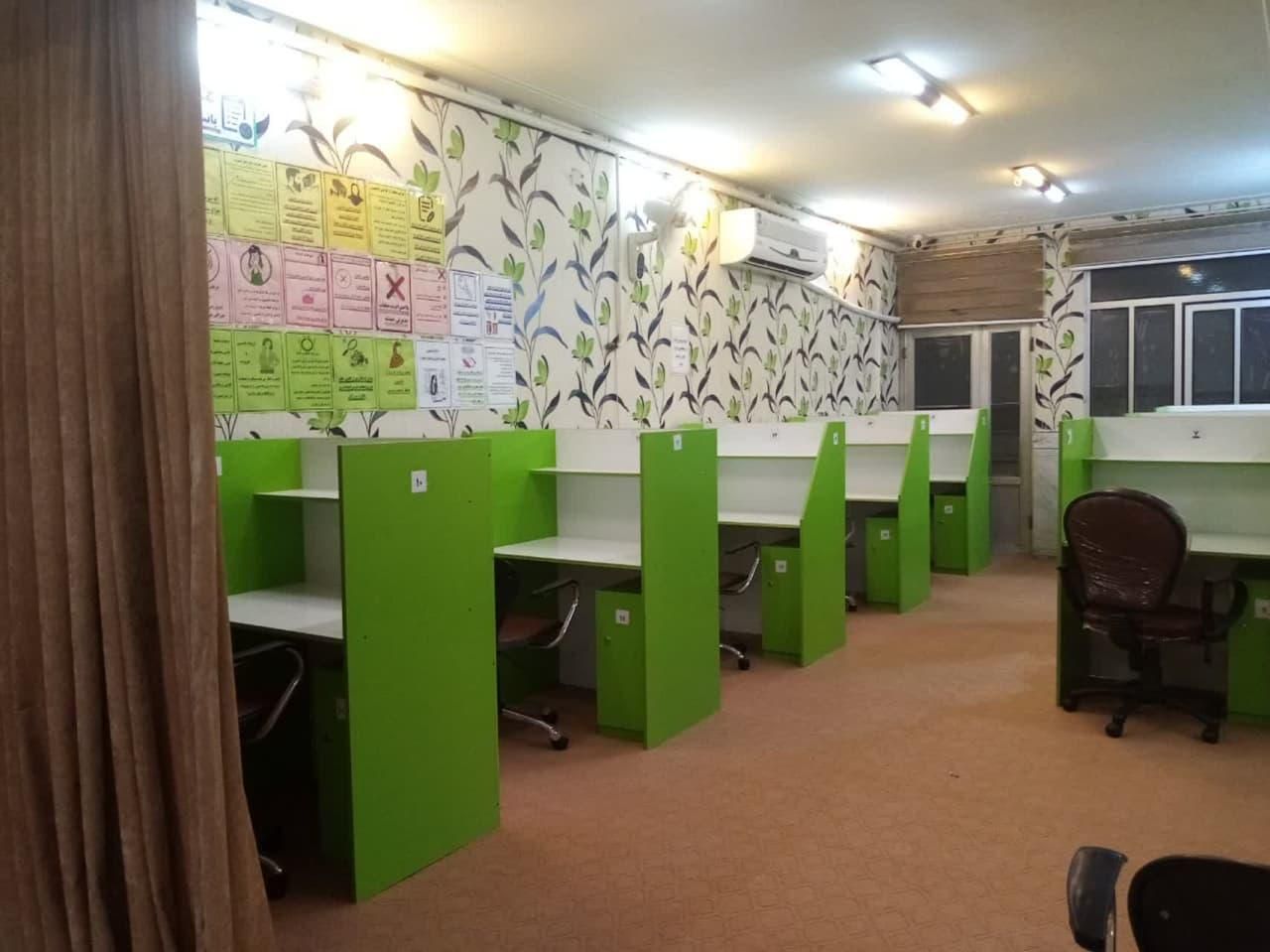 سالن مطالعه الف قم|اجارهٔ کوتاهمدت دفتر کار و فضای آموزشی|قم, شاه احمد قاسم|دیوار