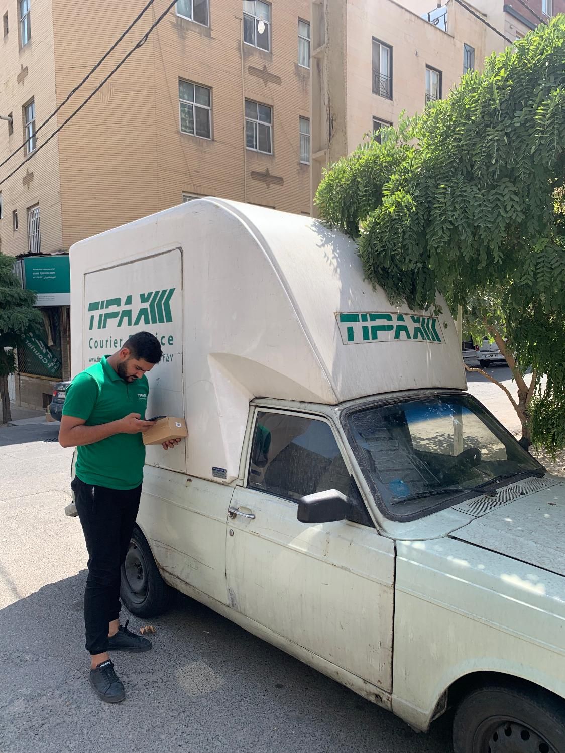 راننده همراه وانت مسقف|استخدام حمل و نقل|تهران, پونک|دیوار
