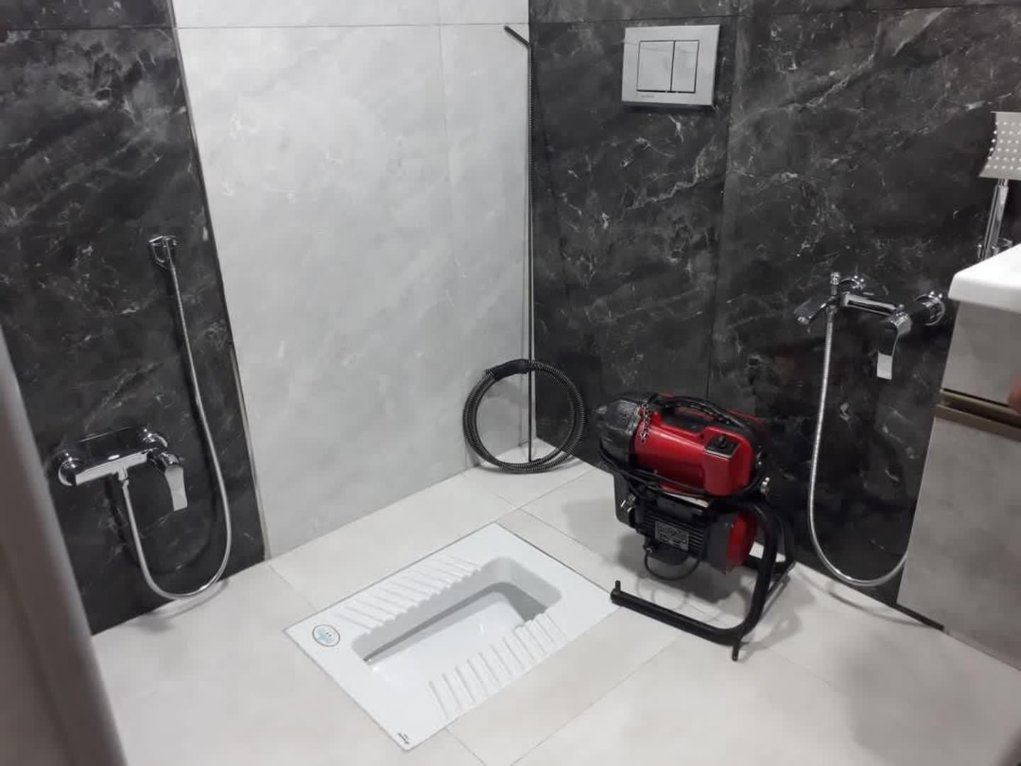 لوله بازکنی لوله‌کشی نصب شیرالات توالت فرنگی|خدمات پیشه و مهارت|تبریز, |دیوار