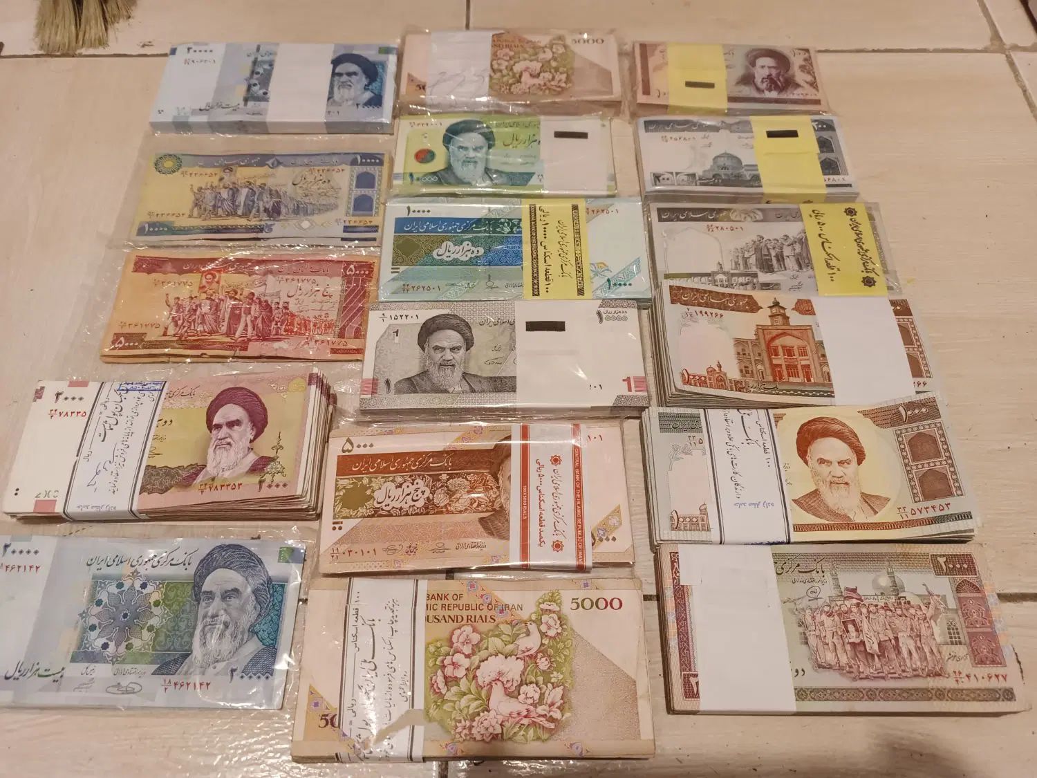 اسکناس پول سکه نو کلکسیونی قدیمی مجلسی|کلکسیون سکه، تمبر، اسکناس|مشهد, هفده شهریور|دیوار