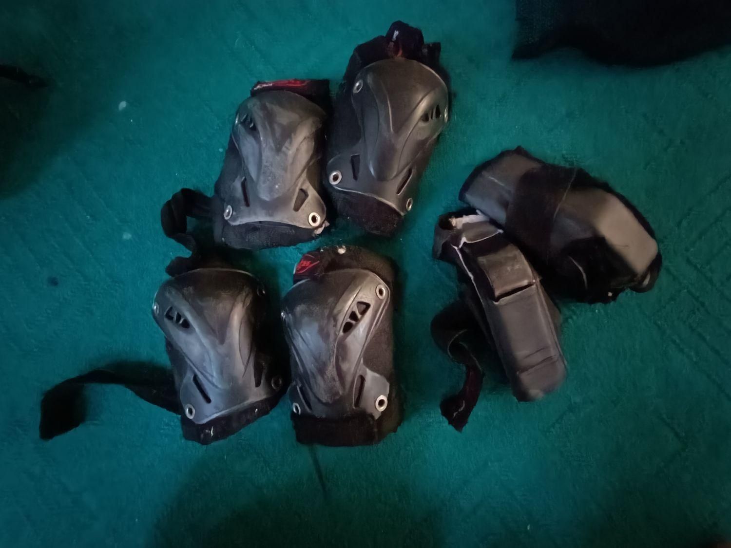 اسکیت سرعت حرفه ای ،یمنی وشلوارکه ضربه گیر|دوچرخه، اسکیت، اسکوتر|اراک, |دیوار