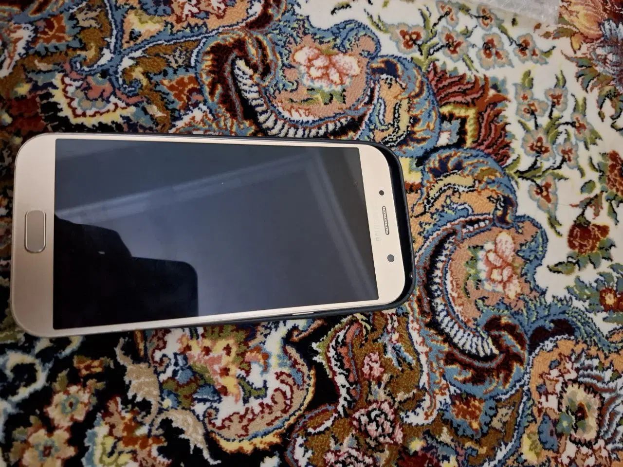 سامسونگ Galaxy A7 (2017) با حافظهٔ ۳۲ گیگابایت|موبایل|تهران, علم و صنعت|دیوار