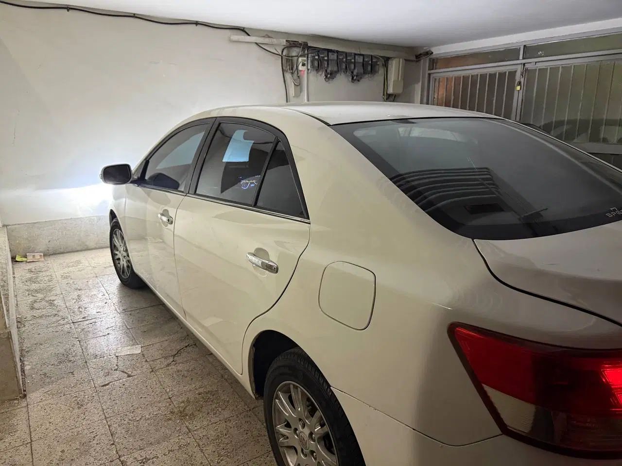 زبونی z300 گیربکس اتومات|خودرو سواری و وانت|مشهد, آزادشهر|دیوار