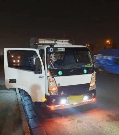 یک دستگاه آمیکو۵.۲باری طرح ایسوزیی۱۵۰تومن زیرقمیت|خودرو سنگین|رشت, توشیبا|دیوار