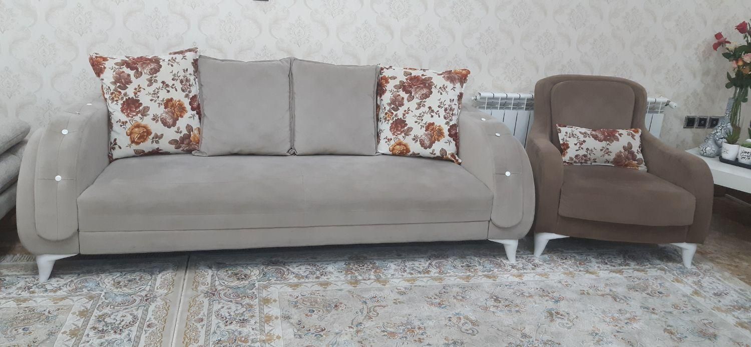 مبلمان ۱۰ نفره|مبلمان خانگی و میز عسلی|رشت, معلم|دیوار