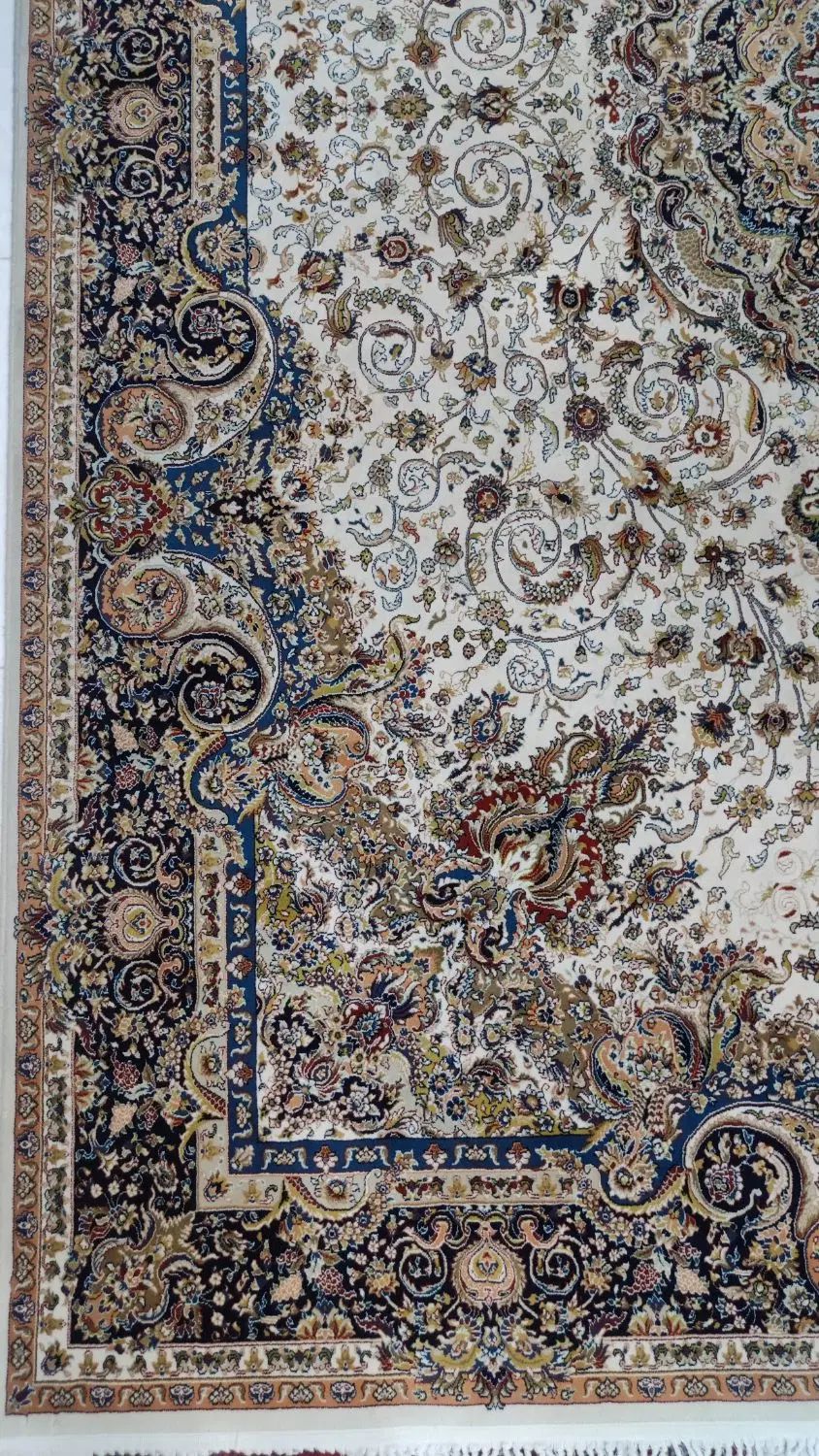 فرش ۷۰۰ شانه زمرد مشهد|فرش|تهران, بروجردی|دیوار