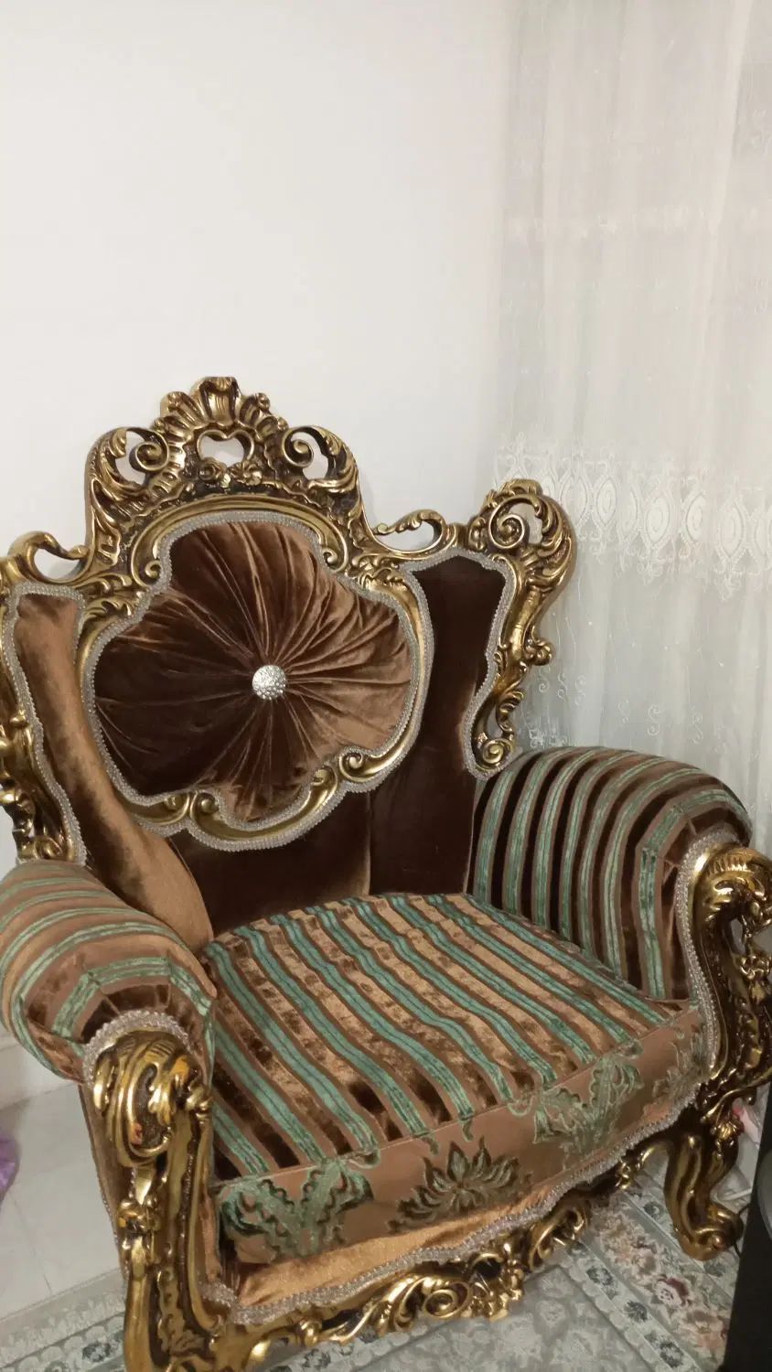 مبلمان سلطنتی ۱۱ نفره|مبلمان خانگی و میز عسلی|کرج, گلستان|دیوار