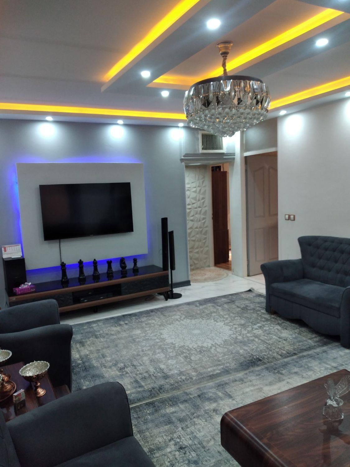 دربست ۹۰ متر ۳ خ خوش نقشه ۲ بر ۲ جهت نور...|فروش آپارتمان|بومهن, |دیوار