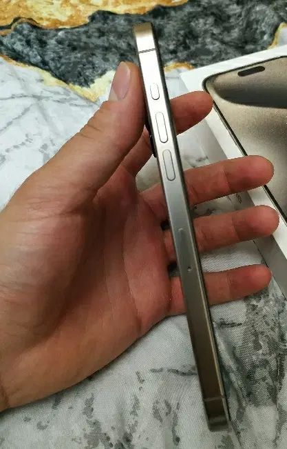 ایفون 15 pro max 256|موبایل|اصفهان, باغ گلها|دیوار