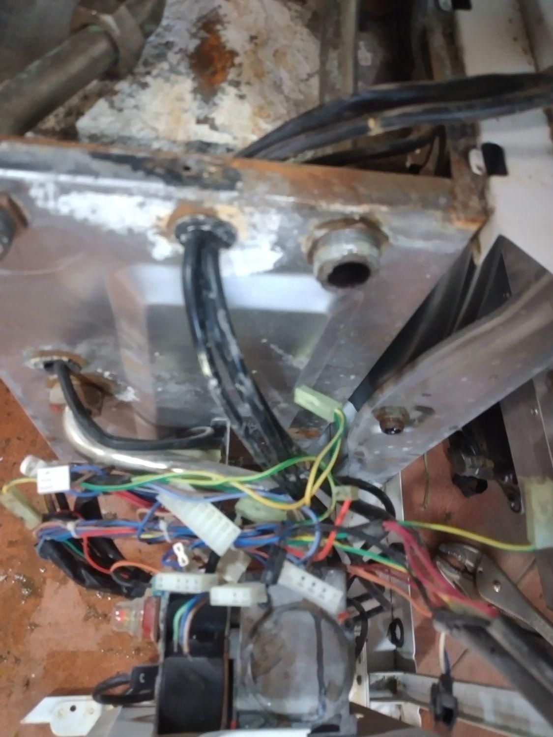 تعمیر و سرویس پکیج و آبگرمکن و....|خدمات پیشه و مهارت|گرمسار, |دیوار