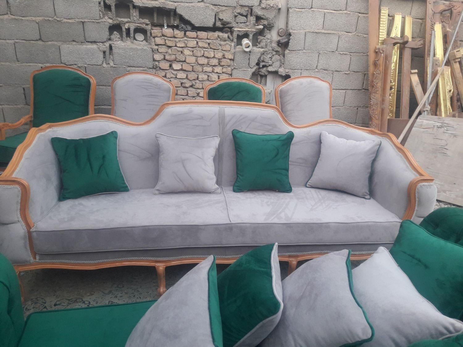 تعمیرات و شکستگی مبل میز در منزل شما|مبلمان خانگی و میز عسلی|صباشهر, |دیوار