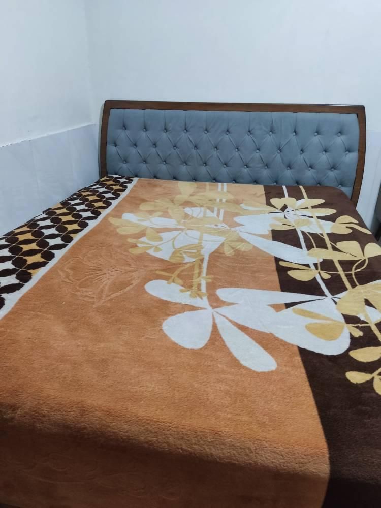 تخت خواب دونفره با ۲ تا پاتختی بدون کفی|تخت و سرویس خواب|قرچک, میرزائی شمالی|دیوار
