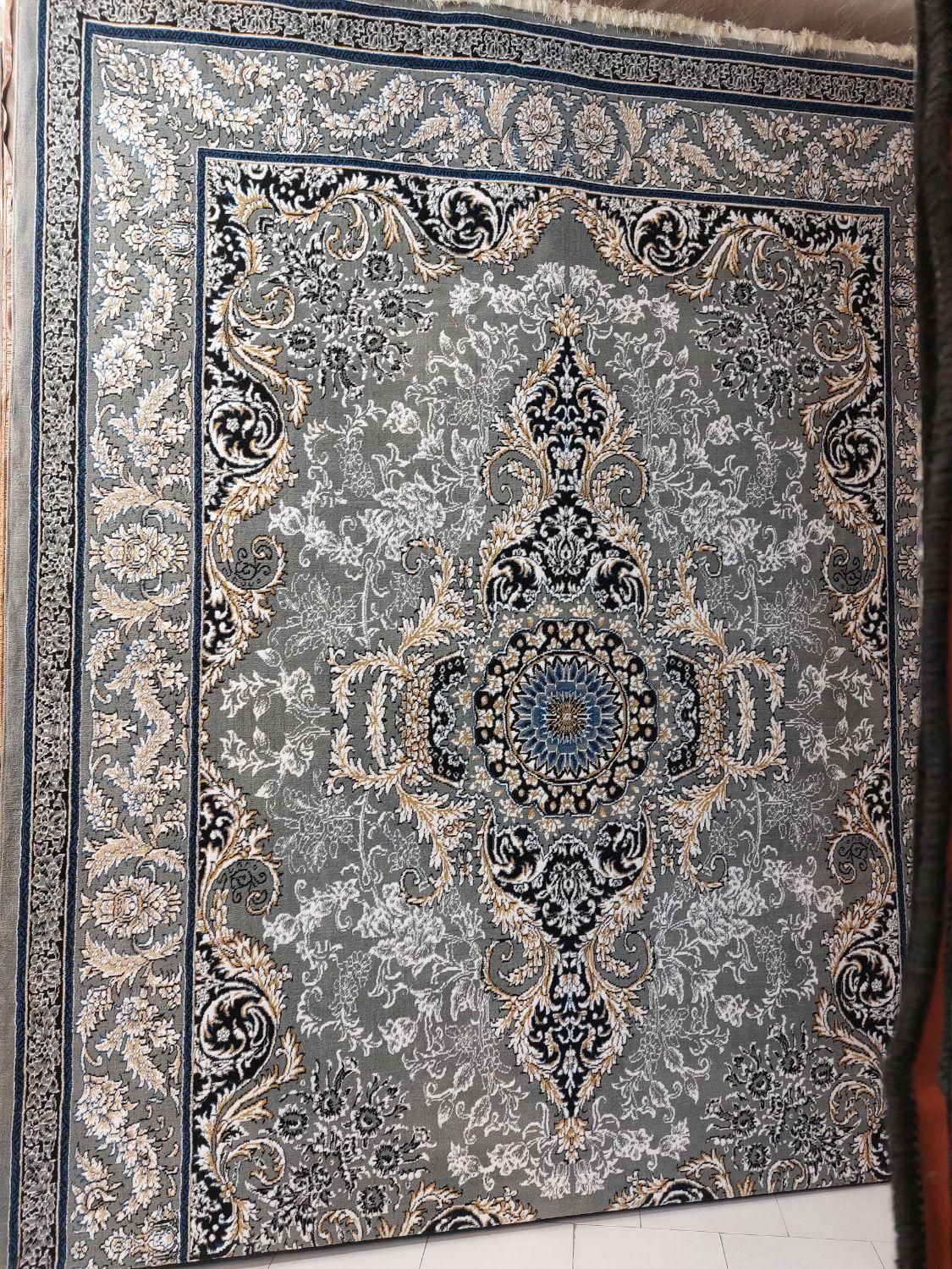 فرش۱۲متری طرح ۷۰۰ واقعی تمام نخ بی سی اف ۳/۵۰۰ت|فرش|مشهد, طلاب|دیوار