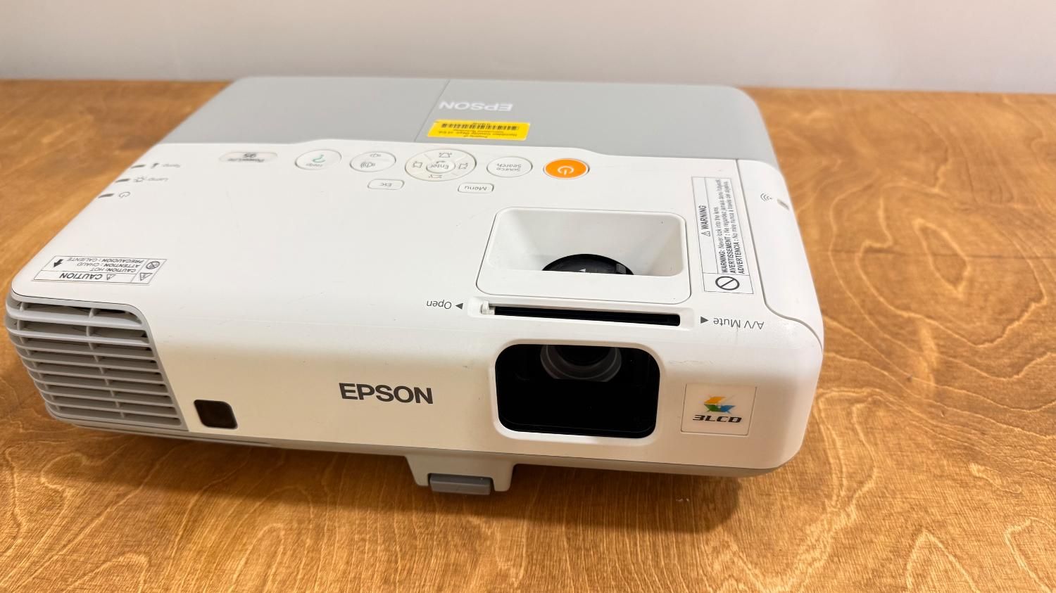 ویدیو پرژکتور اپسون epson power lite 95|تلویزیون و پروژکتور|بوشهر, |دیوار