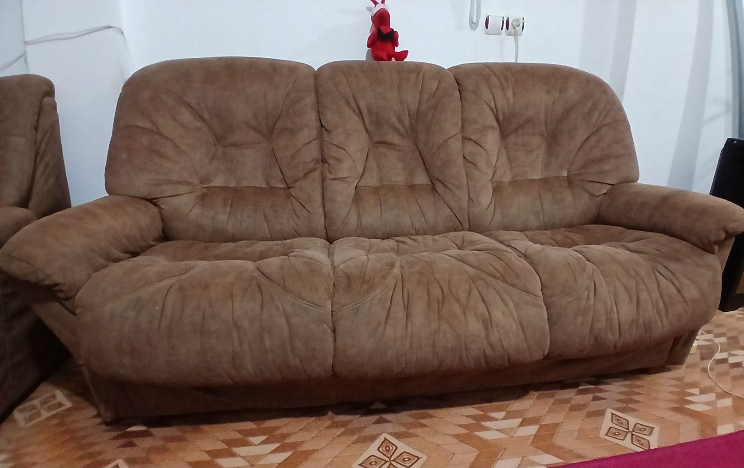 مبل راحتی بدون جلو مبلی،جنس عالی با کیفیت|مبلمان خانگی و میز عسلی|لاهیجان, کوی زمانی|دیوار