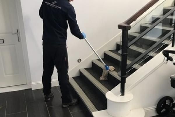 نظافتچی راه پله ومشاعات هستم|خدمات نظافت|رباط‌کریم, رباط‌کریم|دیوار