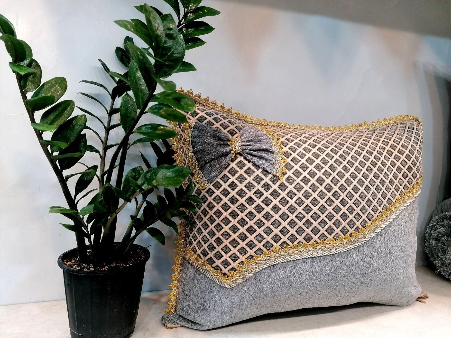 دوخت انواع بالشت وپشتی|رختخواب، بالش، پتو|شیراز, تندگویان|دیوار