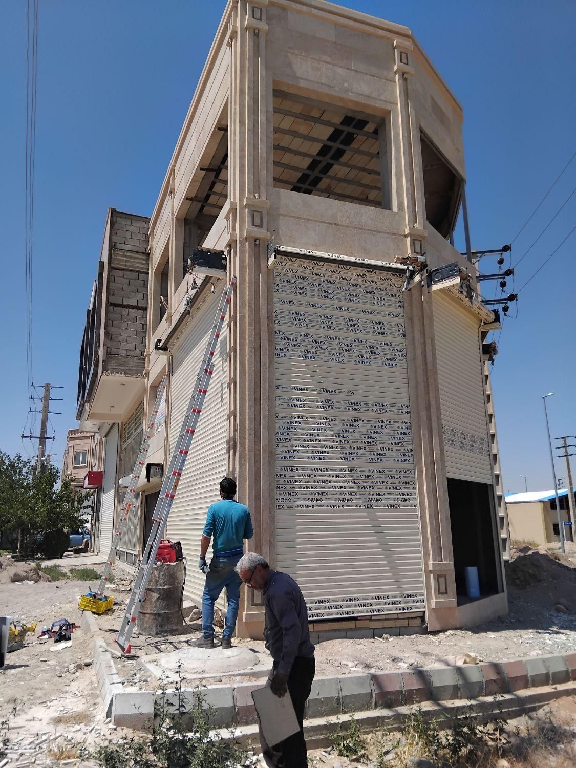 نصب وتعمیر کرکره برقی.بالکن شیشه ای|خدمات پیشه و مهارت|مرند, |دیوار