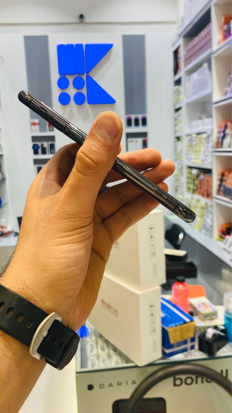 اپل iPhone 11 Pro با حافظهٔ ۲۵۶ گیگابایت|موبایل|تهران, صادقیه|دیوار