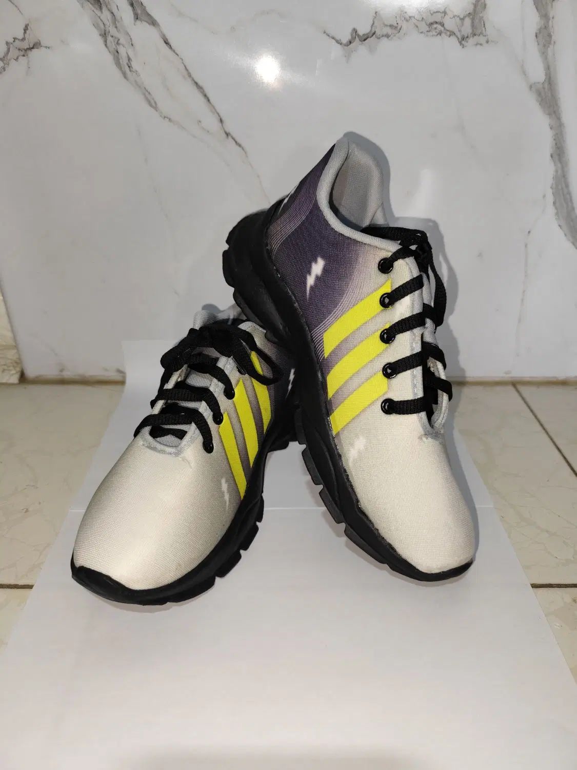 کفش طرح آدیداس (Adidas) رنگ سفید پارچه ای سایز ۴۱|کیف، کفش، کمربند|تهران, شهرک محلاتی|دیوار