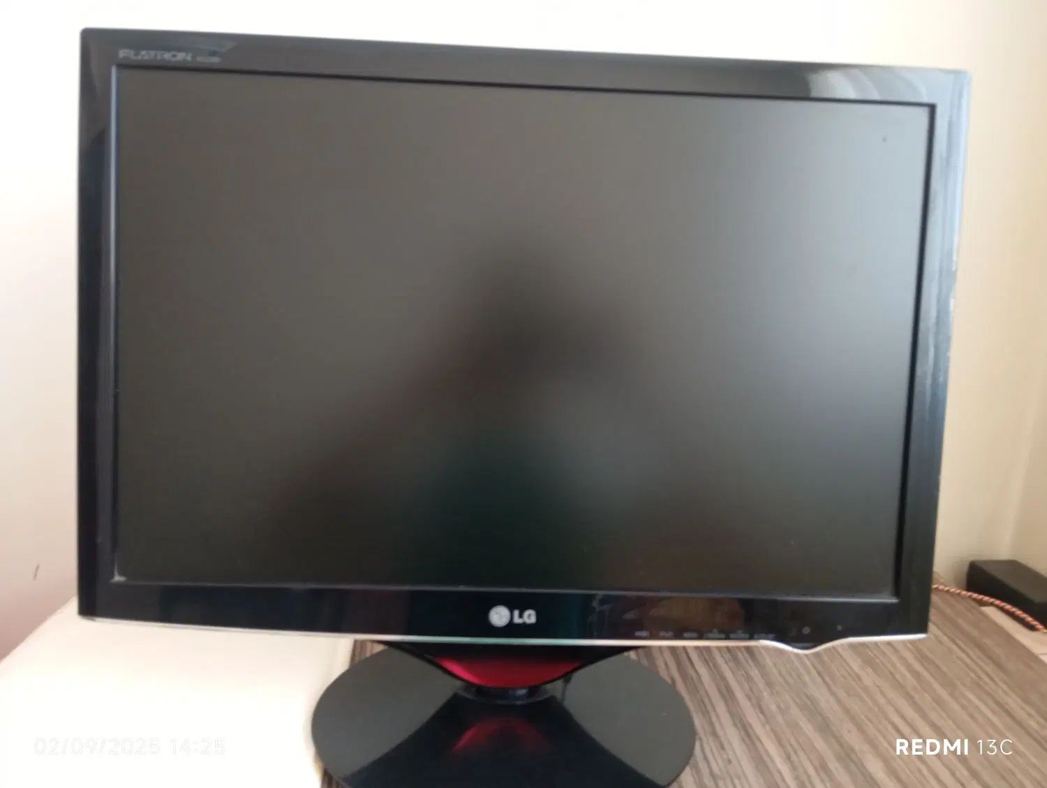 مانیتور LG ۲۲ اینچ|رایانه رومیزی|کرج, شهرک بنفشه|دیوار