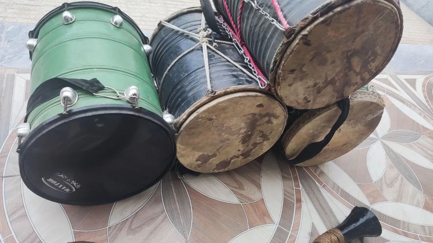 فروش دمام و سنج|درام و پرکاشن|اصفهان, دستگرده|دیوار