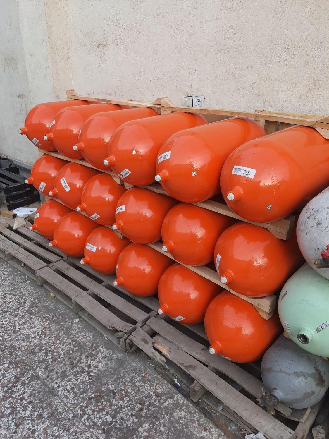گازسوز خودرودوگانه سی ان جی مخزن منبع گازکپسول CNG|قطعات یدکی و لوازم جانبی|مشهد, توس (بلوار توس)|دیوار