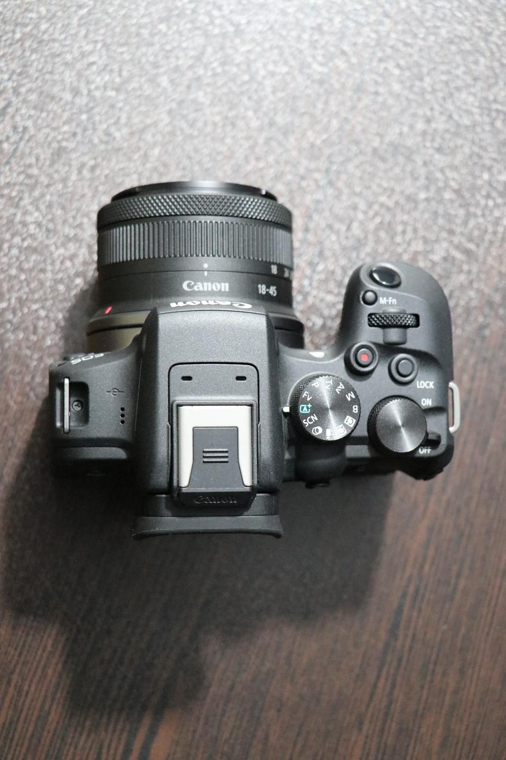 دوربین کنون canon R10 کاملا نو با لنز 18-45|دوربین عکاسی و فیلم‌برداری|هشتگرد, |دیوار