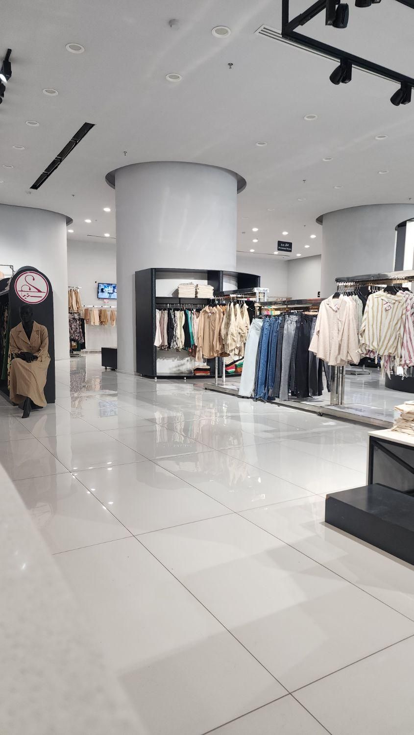 فروشنده پوشاک درفروشگاه پوشاک بانوان ستیاایران مال|استخدام بازاریابی و فروش|تهران, شهرک چیتگر|دیوار