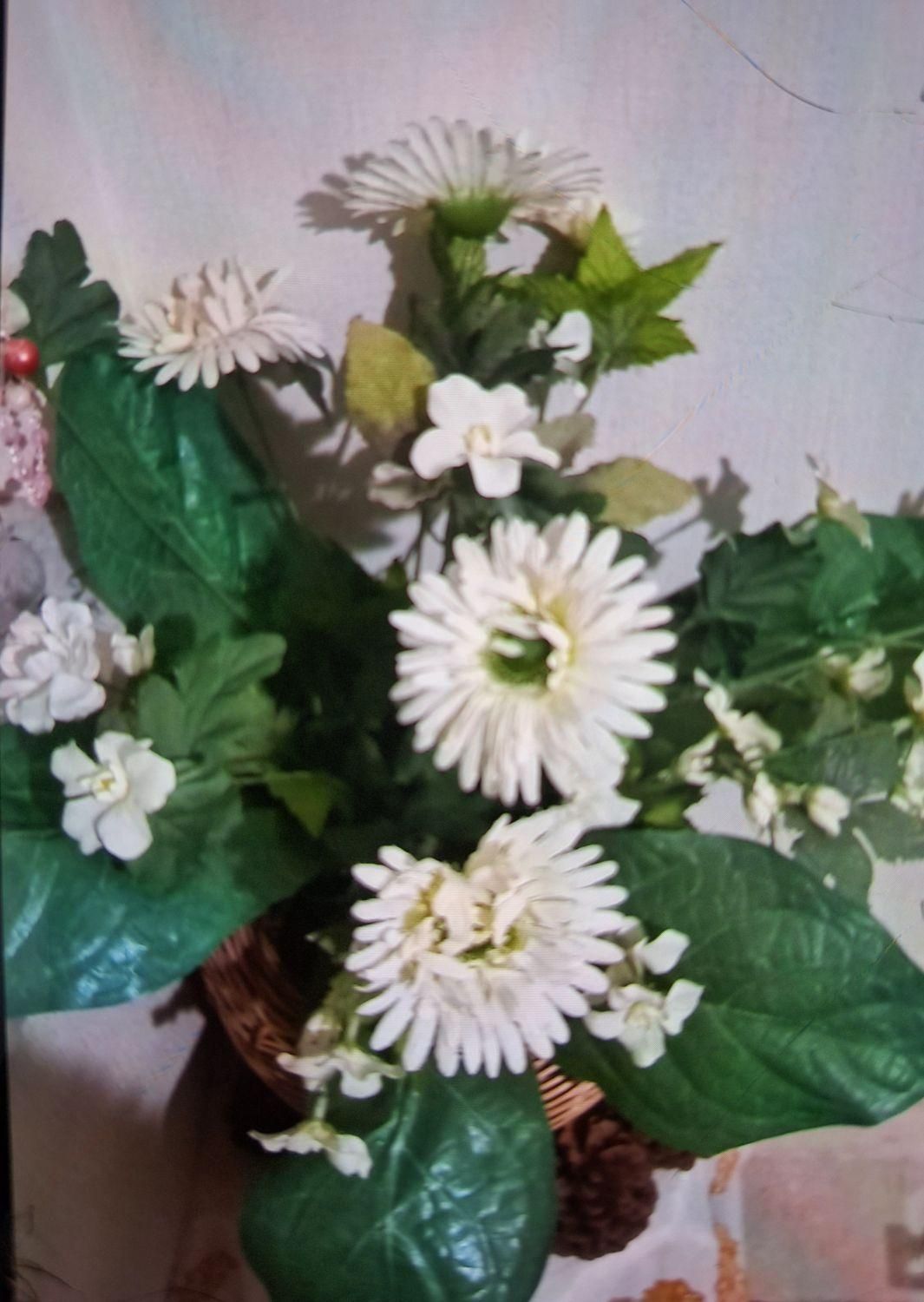 گلدان درختچه‌ای|گل مصنوعی|قم, بنیاد|دیوار