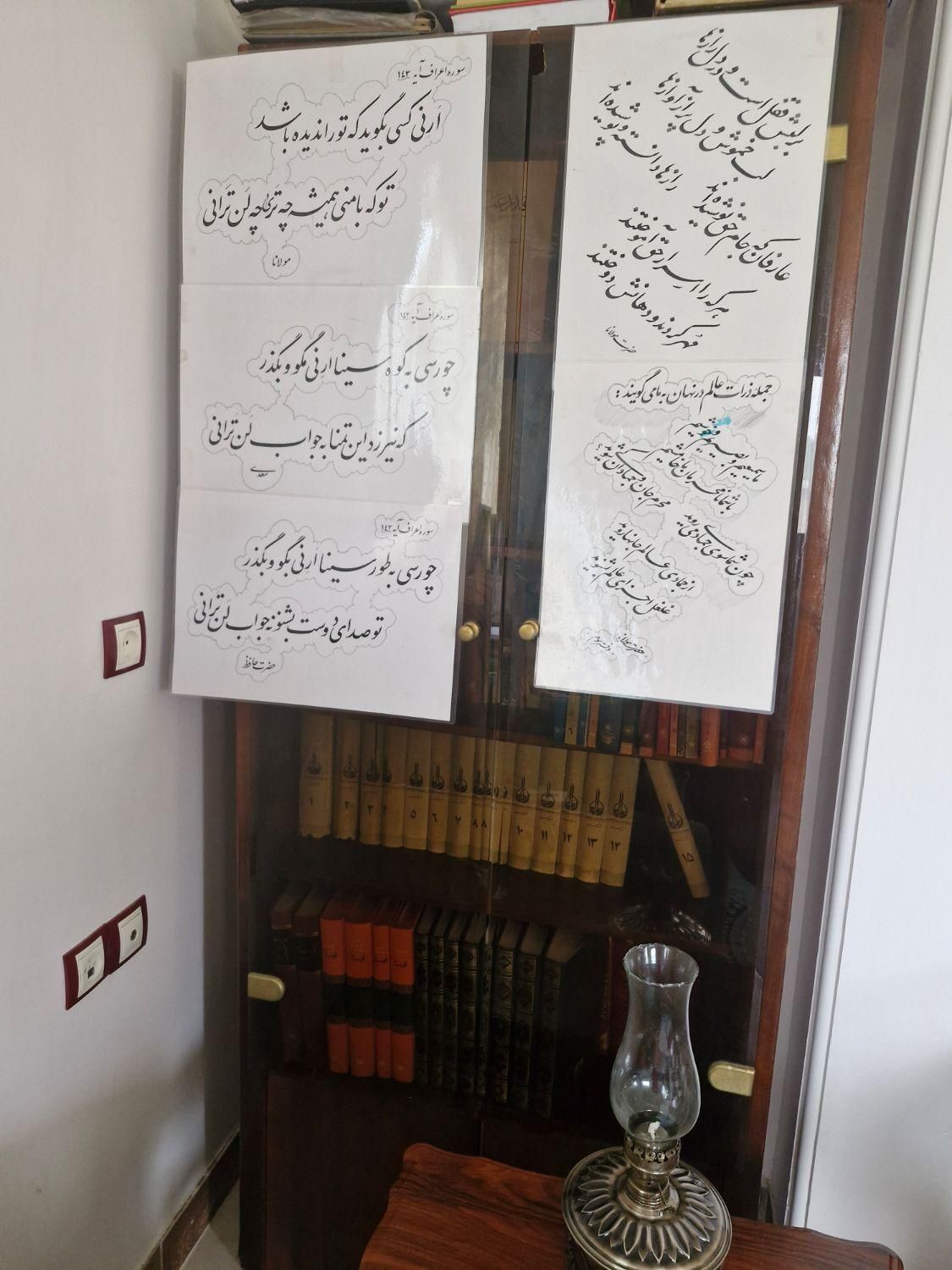 دو عدد کتابخانه جنس چوب خیلی فوری|کتابخانه، شلف، قفسه‌های دیواری|شیرگاه, |دیوار