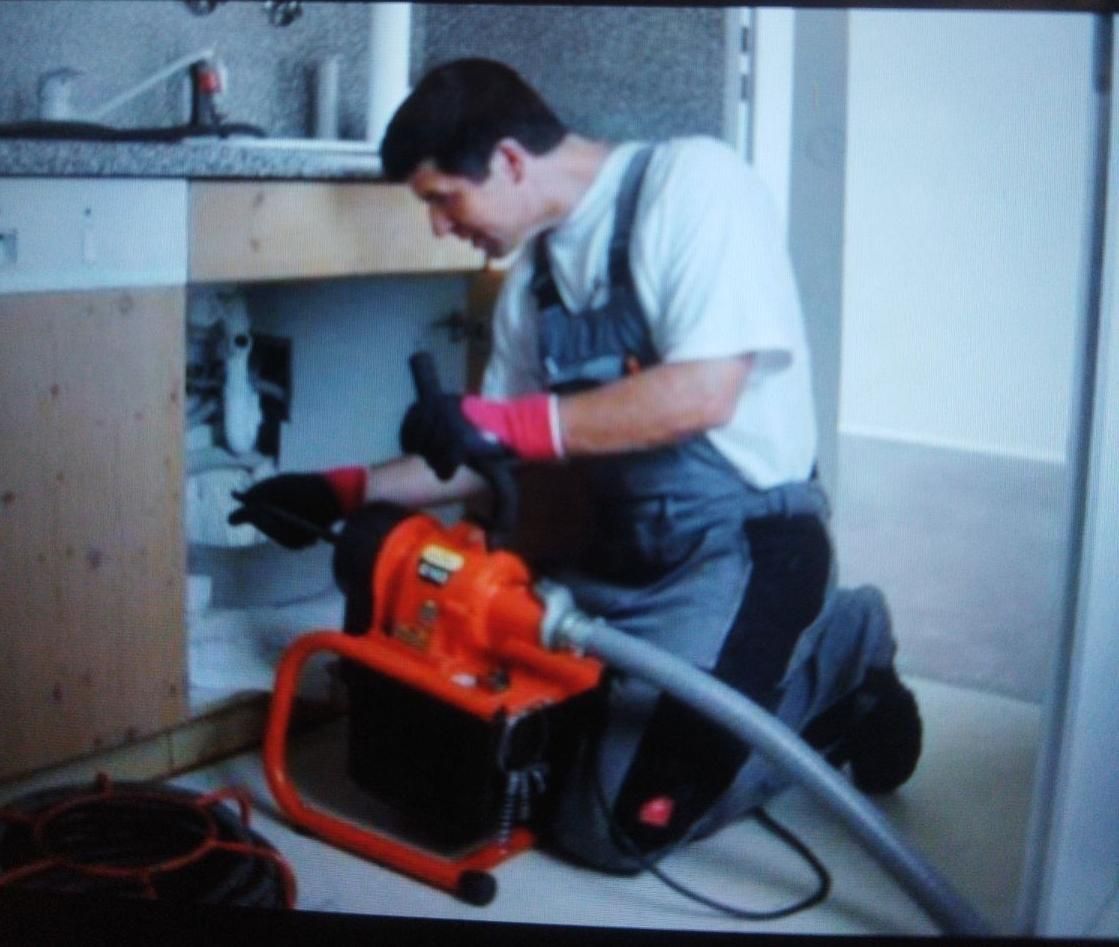 لوله بازکنی باپمپ وفنر برقی و لوله کشی|خدمات پیشه و مهارت|شیراز, زرهی|دیوار