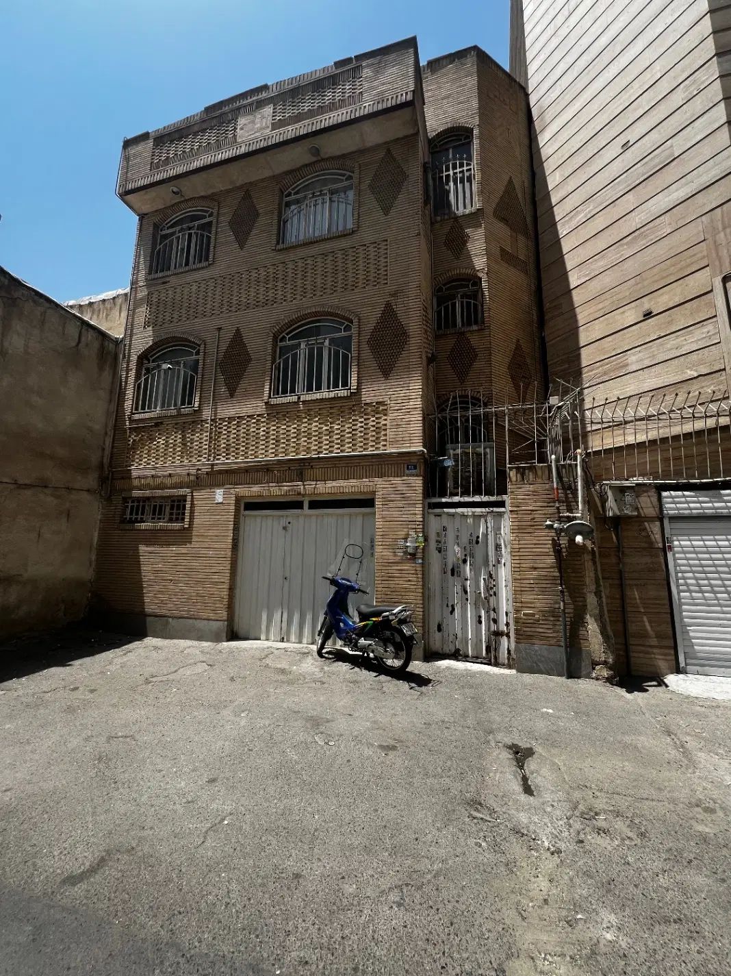 منزل قابل سکونت و انبار و دفتر در محدوده بازار|فروش خانه و ویلا|تهران, هرندی|دیوار