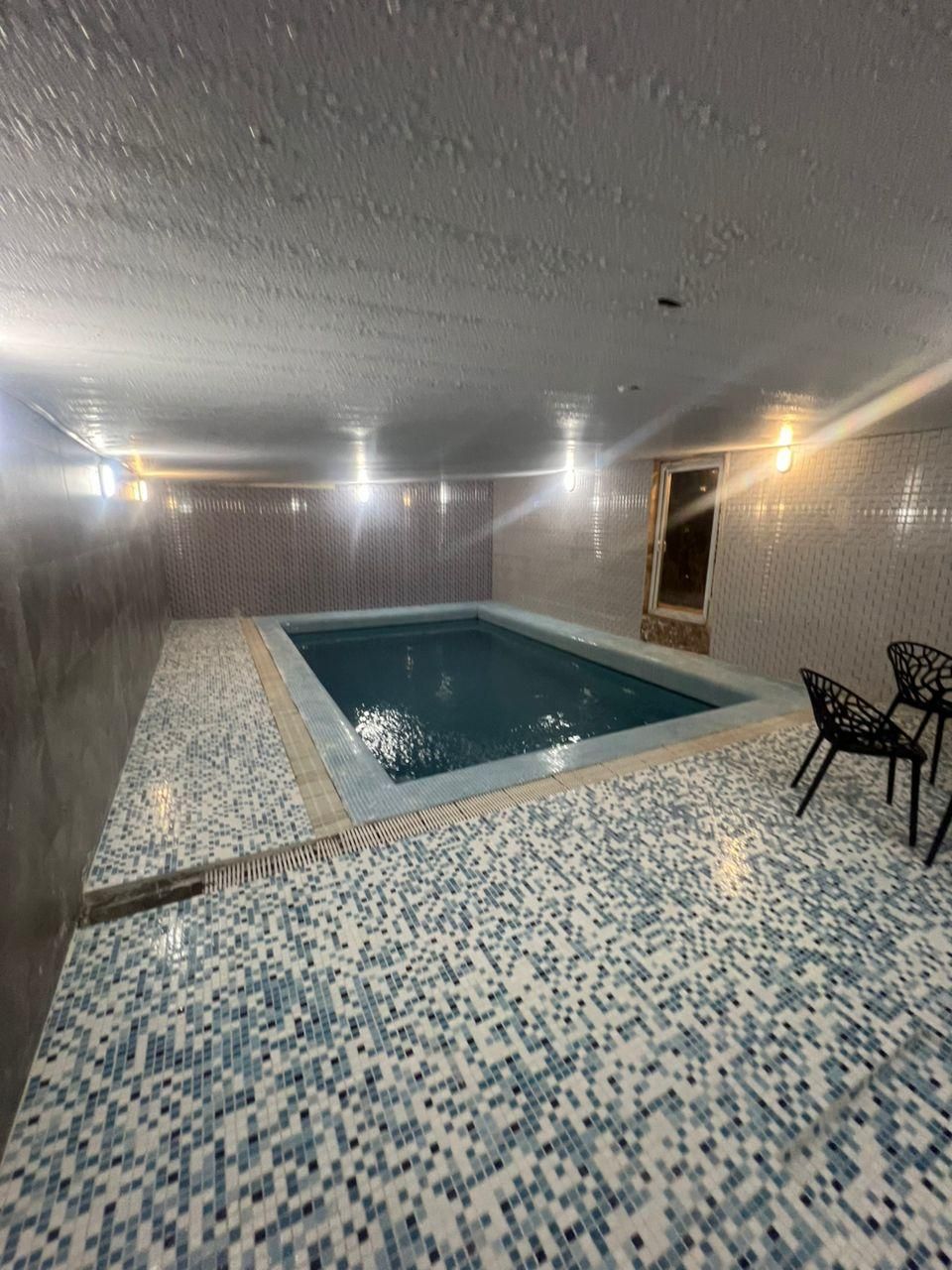 ویلا ۳ خواب با استخرداخل در کردان|اجارهٔ کوتاه‌مدت ویلا و باغ|هشتگرد, |دیوار