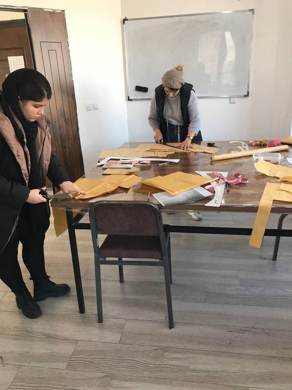 آموزش(نازک دوزی،مانتودوز،دوزنده لباس شب و عروس|خدمات آموزشی|ارومیه, |دیوار