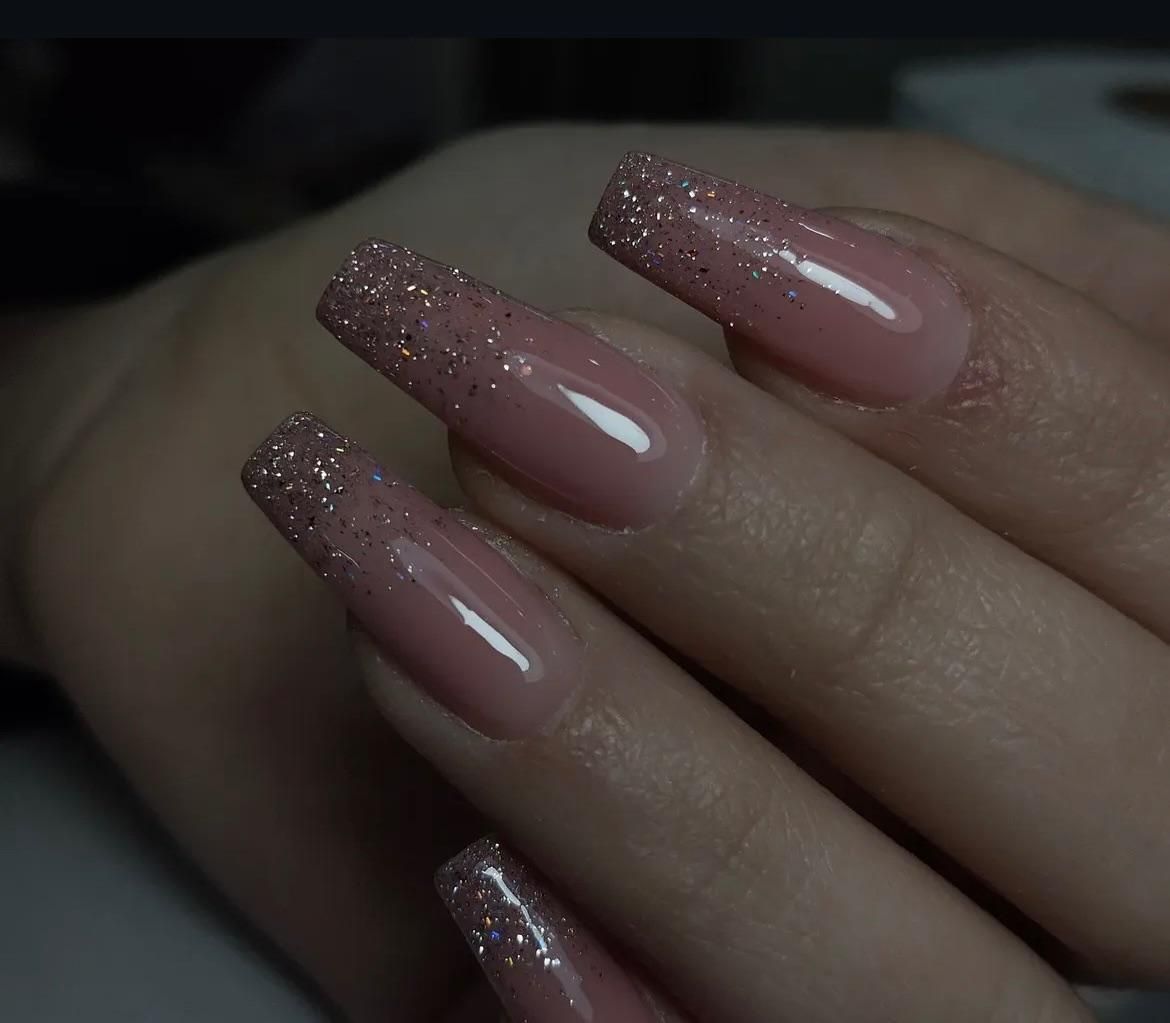 تخفیف کاشت ناخن|خدمات آرایشگری و زیبایی|اردبیل, |دیوار