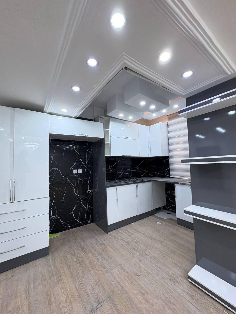 ۶۴متری / نما تراورتن/اسانسور /پکیج /پارکینگ سندی|فروش آپارتمان|تهران, دریاچه شهدای خلیج فارس|دیوار