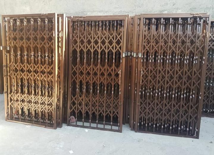 اولین تولیدکننده درمشهد درب اکاردیونی حفاظ پنجره|عمده‌فروشی|مشهد, فارغ التحصیلان|دیوار