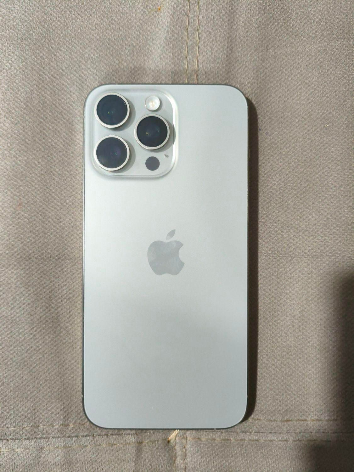 اپل iPhone 15 Pro Max با حافظهٔ ۲۵۶ گیگابایت|موبایل|کرج, مشکین‌دشت|دیوار