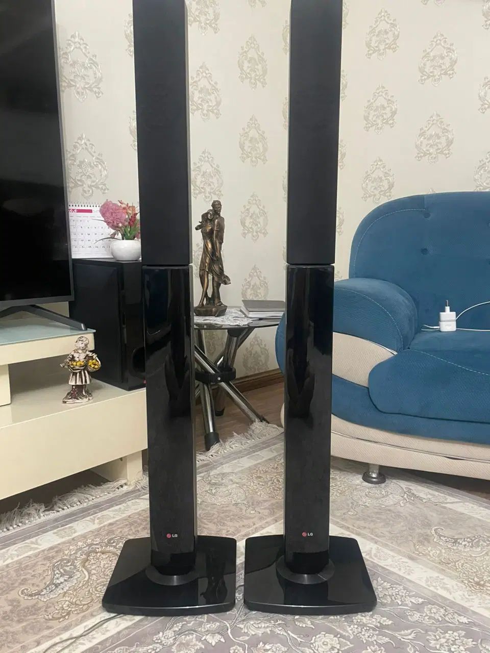 تلوزیون الجی ۴۷اینچ همراه با سینمای خانواده|تلویزیون و پروژکتور|رشت, فلسطین|دیوار