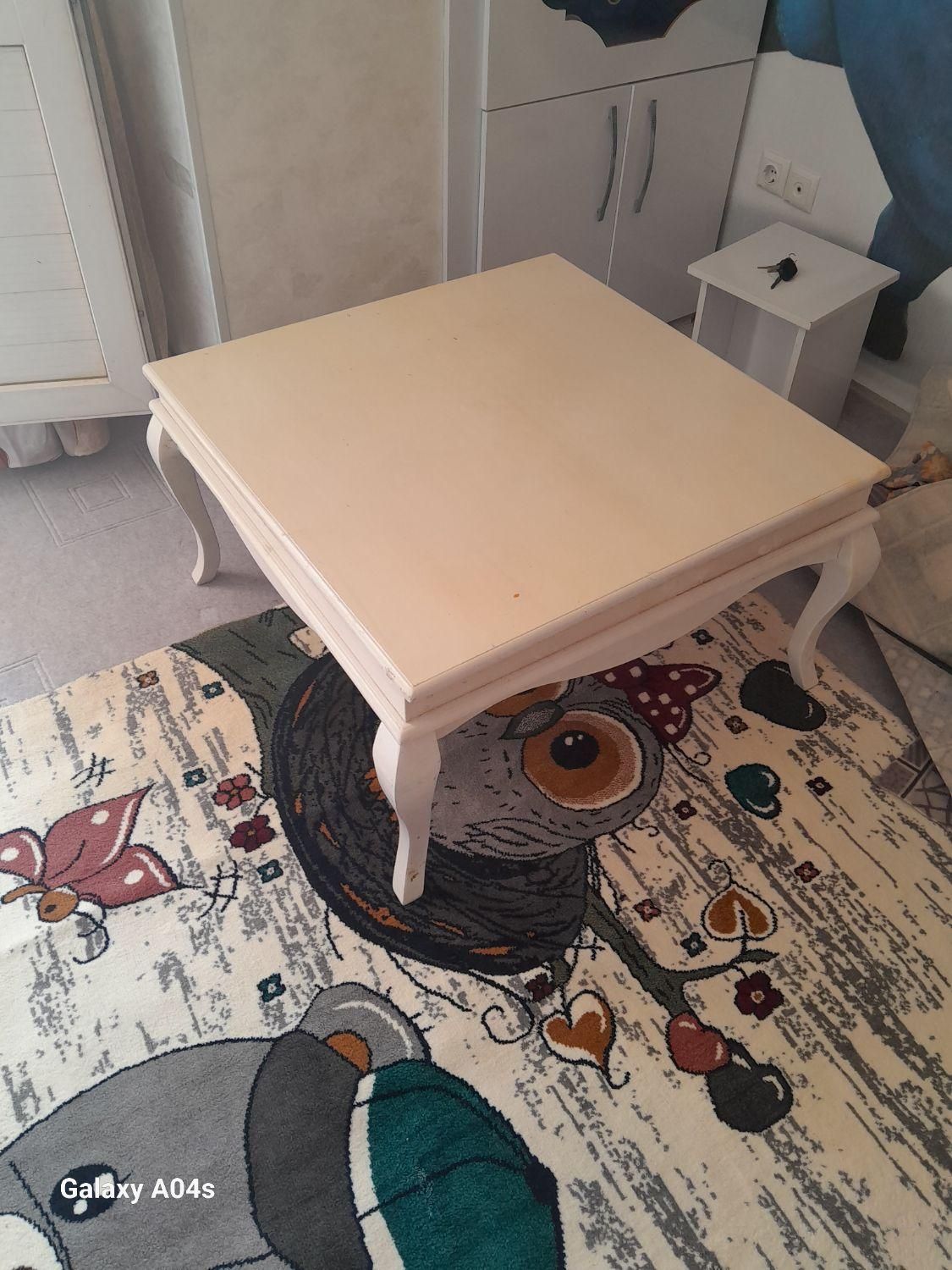 یک عدد جلو مبلی بزرگ|مبلمان خانگی و میز عسلی|مرند, |دیوار