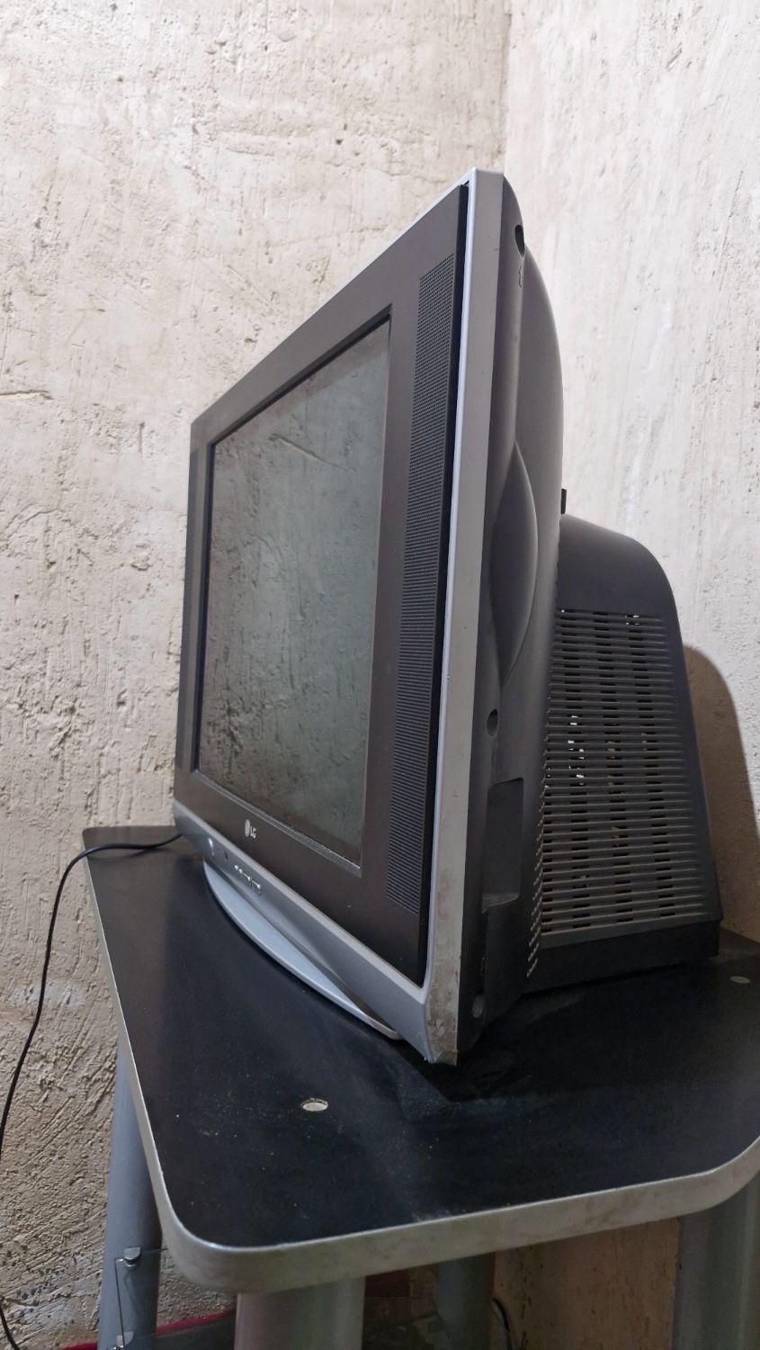 تلویزیون 21 اینچ|تلویزیون و پروژکتور|ایلام, |دیوار