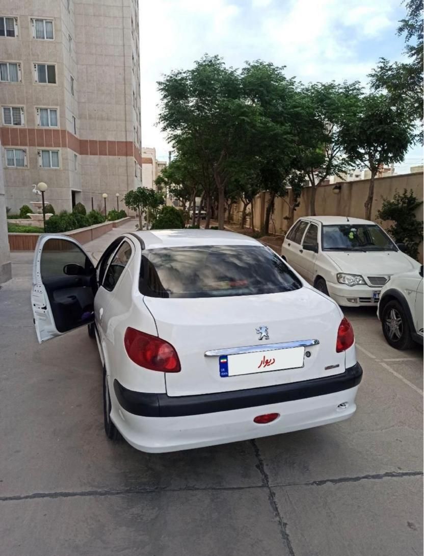 پژو 206 SD V8، مدل ۱۳۹۰|خودرو سواری و وانت|شیراز, زرهی|دیوار