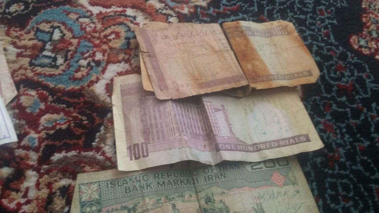 تعدادی کوپن قدیمی و اسکناس قدیمی ایرانی|کلکسیون سکه، تمبر، اسکناس|برخوار, |دیوار