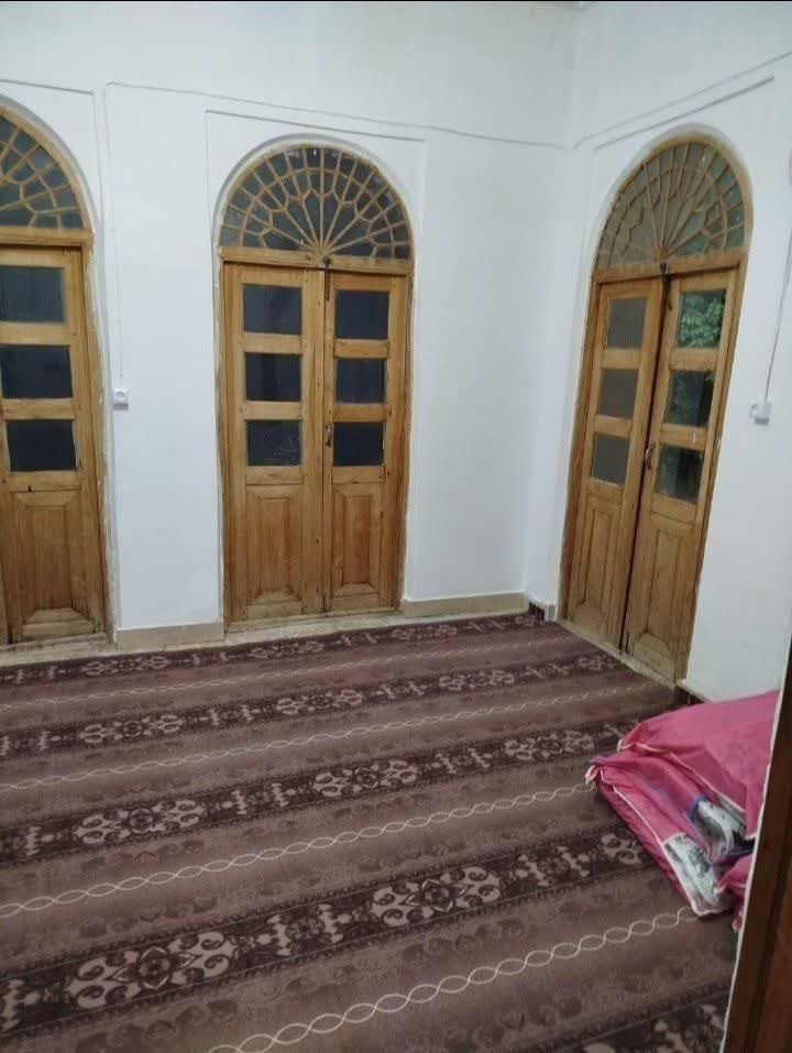 عمارت خان نشین طرزجان چند مورد موجوده|اجارهٔ کوتاه‌مدت ویلا و باغ|تفت, |دیوار