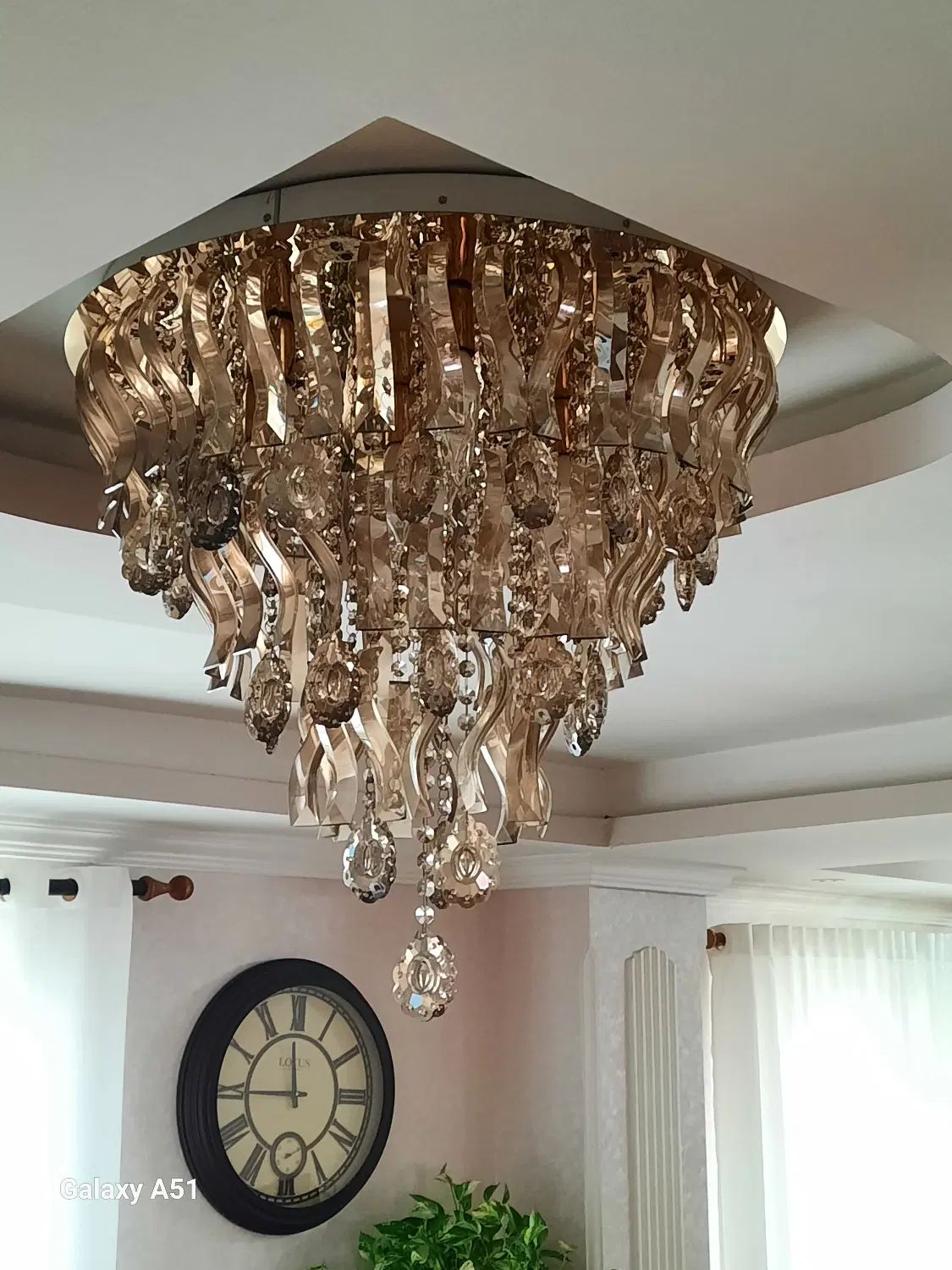لوستر|لوستر و چراغ آویز|رشت, رشتیان|دیوار