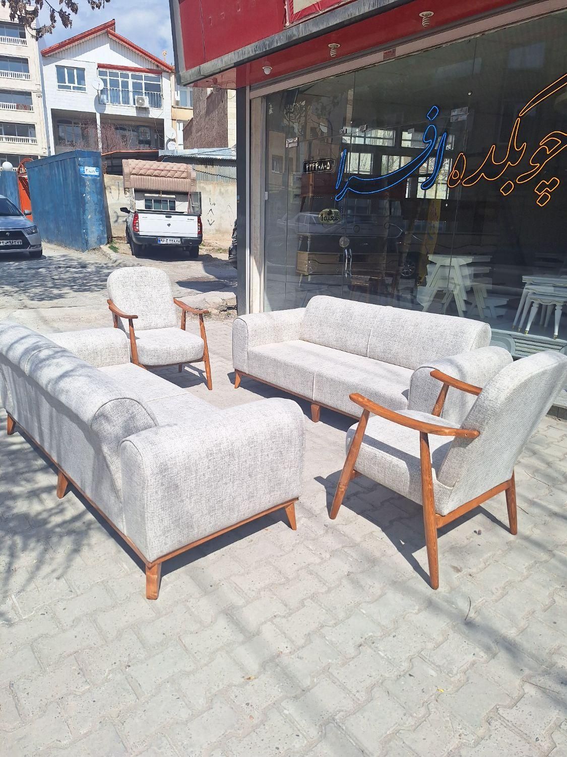 مبل طرح مینیمال|مبلمان خانگی و میز عسلی|مهاباد (آذربایجان غربی), |دیوار